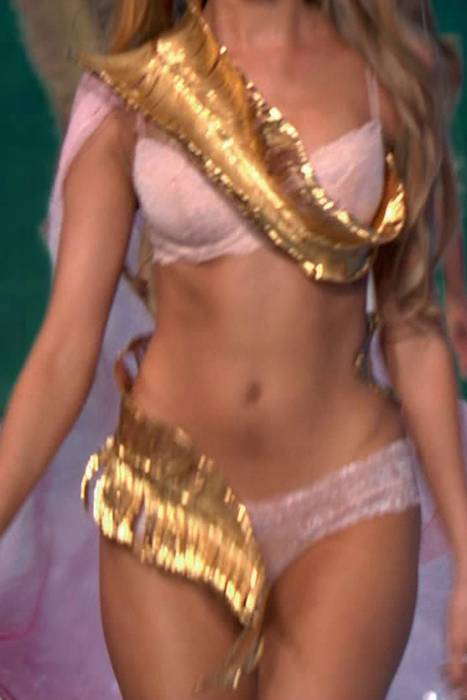 [victoria]ID0001 维多利亚的秘密时尚秀2003The.Victorias.Secret.Fashion.Show.2003.HDTV.MPEG2.1080i